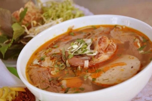 Quán Ăn Bún Bò Huế - Lâm Văn Bền
