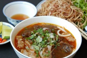 Quán Ăn Bún Bò Huế O Mai - Bàu Cát