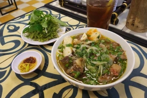 Quán Ăn Bún Bò Huế Xưa - Ngô Tất Tố