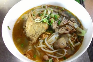 Quán Ăn Bún Bò Mai - Quốc Lộ 1A