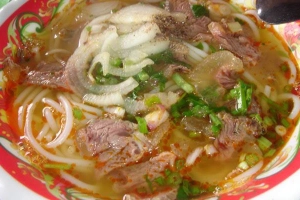Quán Ăn Bún Bò Sáu Hạng