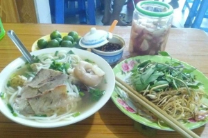 Bún Bò Huế, Chè Cung Đình & Bánh Xèo - Kênh Liêm