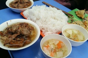 Quán Ăn Bún Chả 105