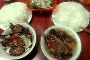 Quán Ăn Bún Chả Bà Tầu