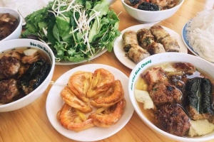 Quán Ăn Bún Chả Bình Chung - Bạch Mai