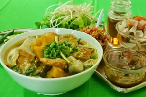 Quán Ăn Bún Chả Cá Minh Sơn - Quang Trung
