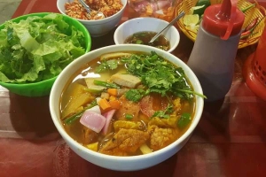 Quán Ăn Bún Chả Cá Tam Giác