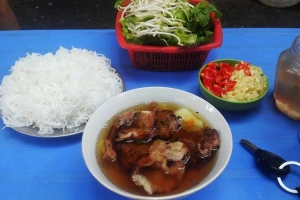 Quán Ăn Bún Chả Đức Bình