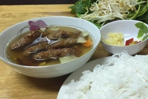 Quán Ăn Bún Chả Hà Nội, Bánh Đa Cá & Nem Cua Bể