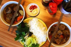 Quán Ăn Bún Chả Phố Cổ