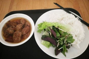Quán Ăn Bún Chả Sạch - Lưu Khánh Đàm