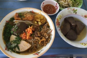 Bún, Cháo & Tiết Hầm - Chợ Nam Khê