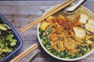 Quán Ăn Bún Cua Bà Quệ