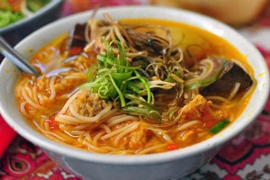 Quán Ăn Bún Đỏ Nguyệt - Đường Số 6