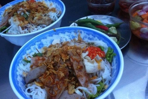 Quán Ăn Bún Mắm - Mì Quảng - Trần Cao Vân