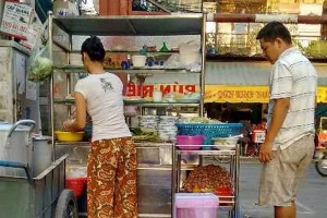Quán Ăn Bún Riêu Bánh Đa Cua - Nguyễn Văn Công