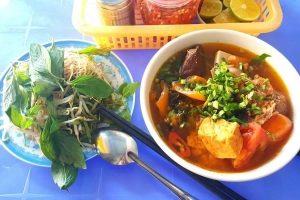 Quán Ăn Bún Riêu Cua Giò Heo & Gỏi Cuốn