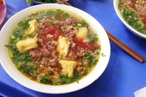 Quán Ăn Bún Riêu Cua, Gỏi Cuốn & Hột Vịt Lộn
