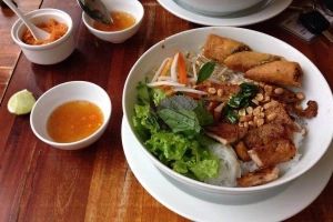 Quán Ăn Bún Thịt Nướng Anh Ba