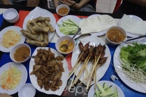 Quán Ăn Bún Thịt Nướng, Nem Nướng & Tôm Bay