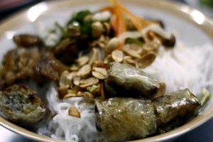 Quán Ăn Bún Thịt Nướng, Nem Phần - Mê Linh
