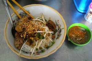 Quán Ăn Bún Thịt Nướng - Phạm Văn Chí