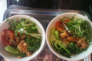 C102 - Bún Hải Sản & Nước Ép Trái Cây Tươi