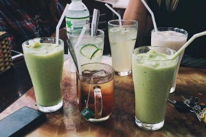 Cà Phê Sữa Đá - Hòe Nhai