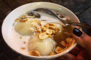 Cafe Bánh Trôi Tàu & Chè - Chùa Láng