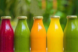 Cafe Be A Pineapple - A Fresh Juice In A Green City
