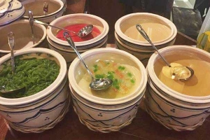Cafe Chè Việt - Taka Plaza