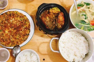 Cafe Cơm Việt & Bún Các Loại - Mê Linh Plaza Hà Đông