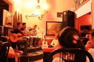 Cafe Guitar Gỗ