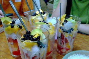 Cafe Hoa Quả Dầm - Lê Thanh Nghị
