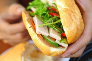Cafe Hồng Ngọc - Bánh Mì Sài Gòn