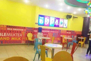 Cafe Hot & Cold - Trà sữa & Xiên Que - Lê Văn Sỹ