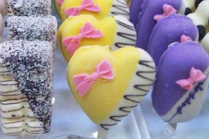 Cafe Ice Pop Pop - Kem Gậy & Kem Tươi - Aeon Mall Bình Tân