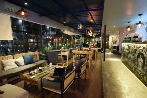 Cafe Kàffe Cây Xăng - Tạ Quang Bửu