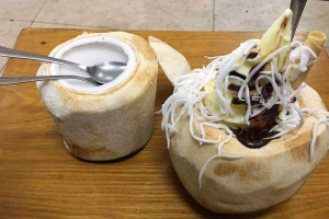 Cafe Long Dừa - Kem Dừa, Thạch Dừa & Bánh Pía - Lạc Long Quân