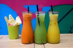 Cafe Mom's Juice Bar