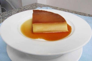 Cafe Mộng Cầm Xưa - Kem Flan - Trần Hưng Đạo