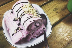 Cafe Ngó Ice Cream - Kem Cuộn - 44 Trần Phú