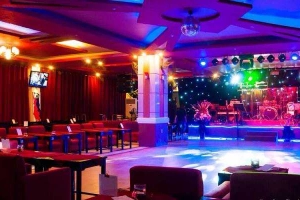 Cafe Phòng Trà Hoàn Kiếm