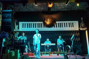 Cafe Phòng Trà Nghệ Sỹ