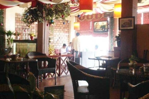 Cafe Queen Trà - Xã Đàn