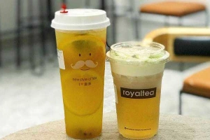 Cafe Royaltea Vietnam - Cách Mạng Tháng 8