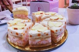 Cafe Sami LovesBaking - Cake & Drink