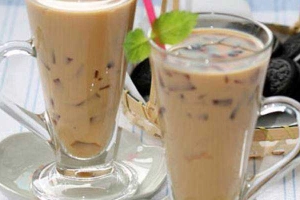 Cafe Trà Sữa Mom - Cách Mạng Tháng 8