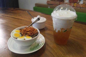 Cafe Út Bơ - Trà Sữa & Bánh Đúc - Đường C6