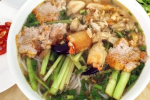 Cẩm Tú - Bún Hải Sản